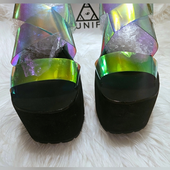 UNIF Vapor Platform Sandals - Picture 10 of 10